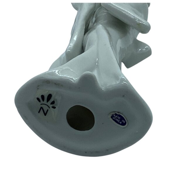 Vtg  Japanese Geisha Figurine White Porcelain 7”  Korea Made Holding Drum - Picture 3 of 4